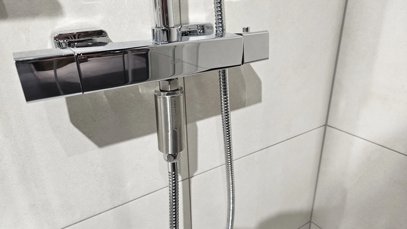 IPS KalyxX 100 Mini in a residential plumbing installation